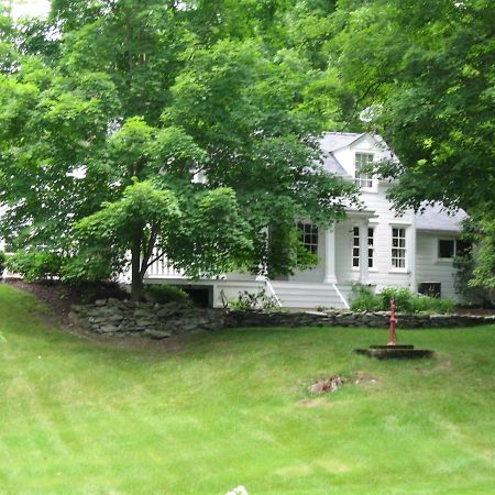 B&B On Seven Acres With Private Bed & Bath Clinton Corners 외부 사진
