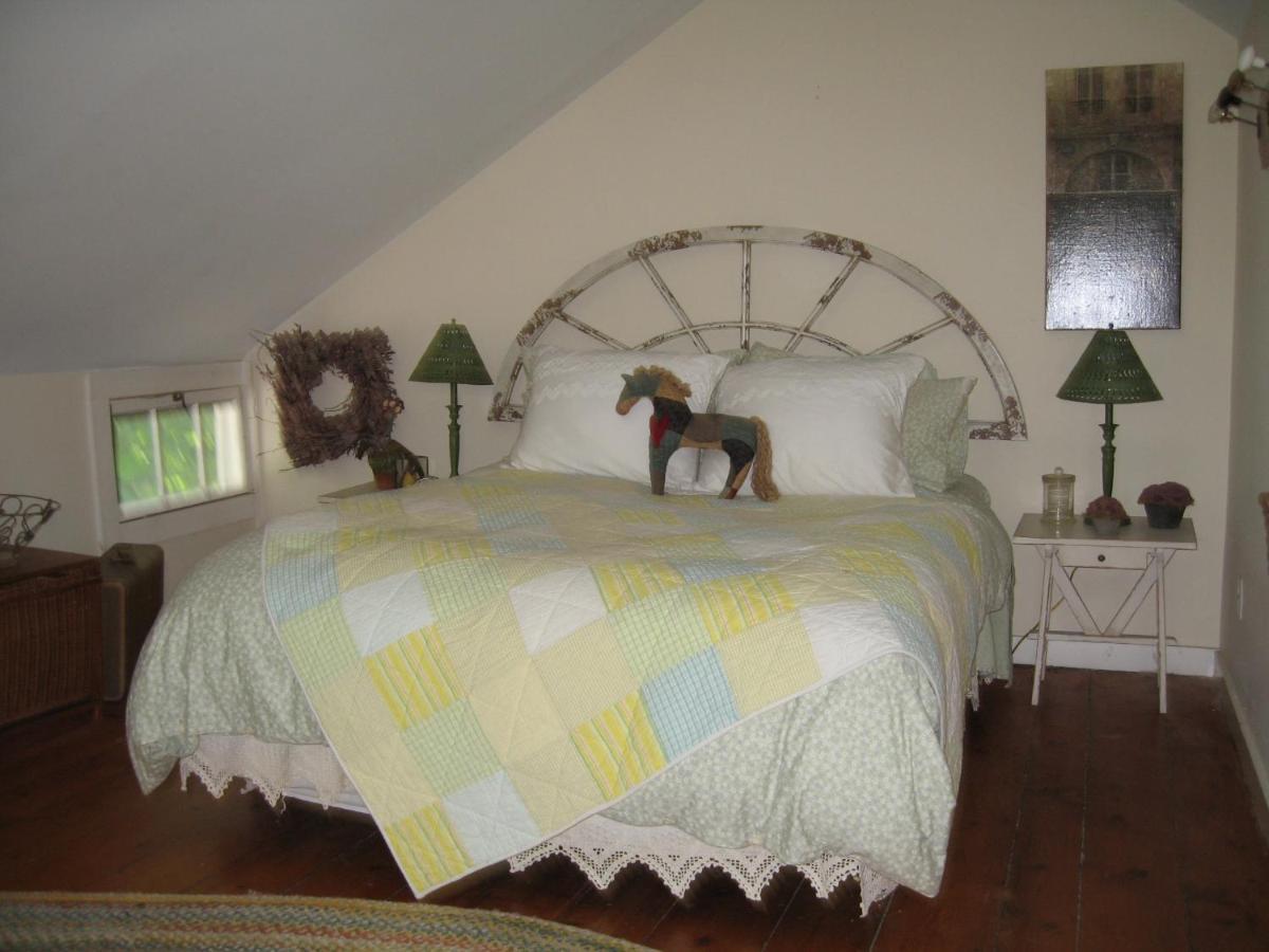 B&B On Seven Acres With Private Bed & Bath Clinton Corners 외부 사진